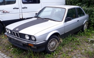 BMW_325i_e30.jpg (248.08 KiB) Zobrazeno 13836 x BMW_325i_e30.jpg