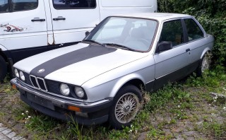 BMW_325i_e30.jpg