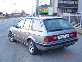 bmw 324 td touring.jpg